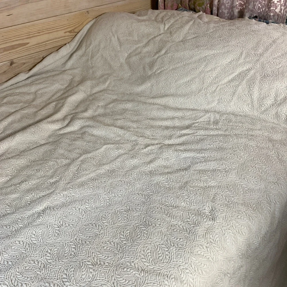 Peacock Alley Coverlet Unisex Full Queen Ivory Paisley Matelasse Cotton Portugal